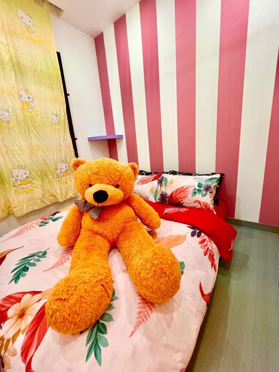Comfort Cozy Landed House For Familiy 2room 8pax Bukit Indah Holiday home *
